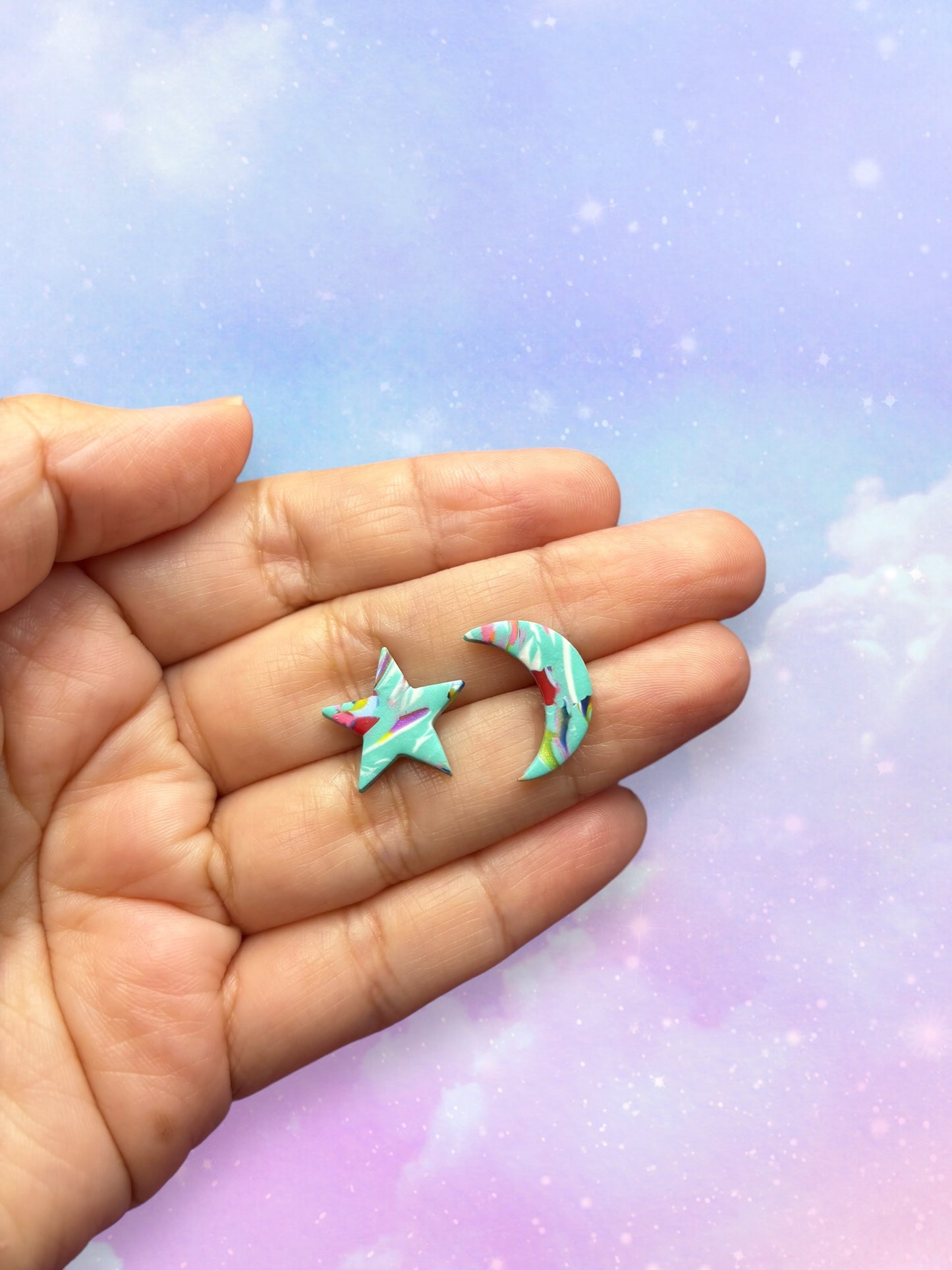 Big moon and star studs (variedad de colores)