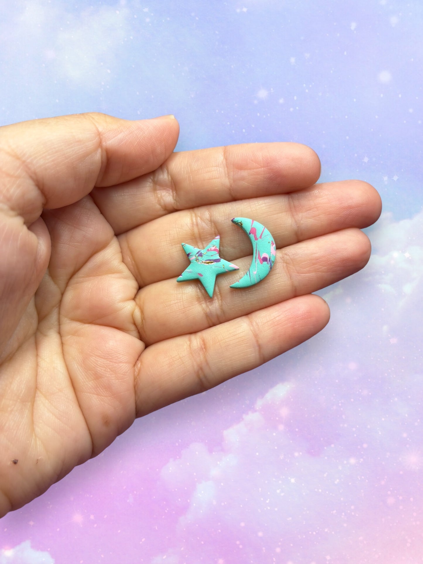 Big moon and star studs (variedad de colores)